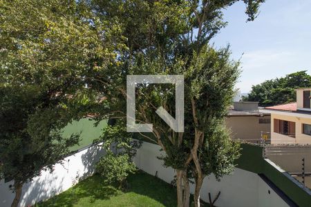Casa para alugar com 350m², 4 quartos e 3 vagas Casa para alugar com 350m², 4 quartos e 3 vagasVista da Área de Serviço
