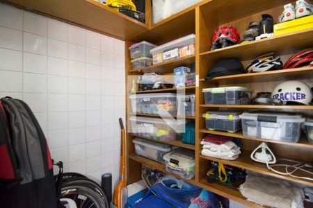 Apartamento à venda com 130m², 3 quartos e 1 vaga Apartamento à venda com 130m², 3 quartos e 1 vagaQuarto de Serviço