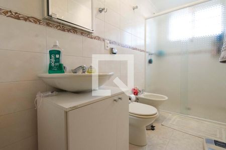 Apartamento à venda com 130m², 3 quartos e 1 vaga Apartamento à venda com 130m², 3 quartos e 1 vagaBanheiro 2