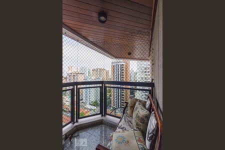 Apartamento à venda com 173m², 4 quartos e 3 vagasvaranda