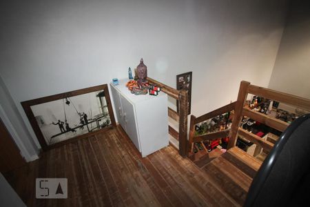 Casa à venda com 100m², 2 quartos e 4 vagas Casa à venda com 100m², 2 quartos e 4 vagasEscritório