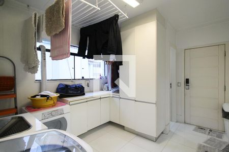 Apartamento à venda com 279m², 3 quartos e 4 vagasÁrea de Serviço 