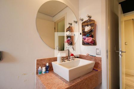 Apartamento à venda com 279m², 3 quartos e 4 vagasBanheiro da Suíte 2