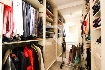 Apartamento à venda com 279m², 3 quartos e 4 vagasCloset da Suíte 1 