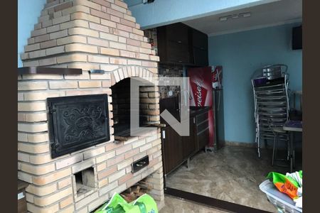 Casa à venda com 180m², 3 quartos e sem vaga Casa à venda com 180m², 3 quartos e sem vagaÁrea comum - Churrasqueira