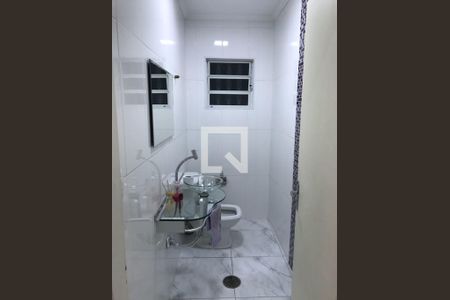 Casa à venda com 180m², 3 quartos e sem vaga Casa à venda com 180m², 3 quartos e sem vagaBanheiro 3