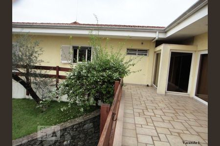 Casa à venda com 550m², 3 quartos e 6 vagasÁrea Externa