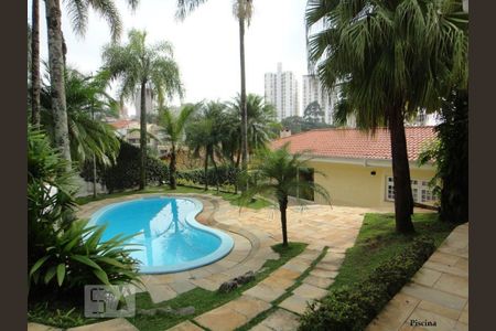 Casa à venda com 550m², 3 quartos e 6 vagasÁrea Externa