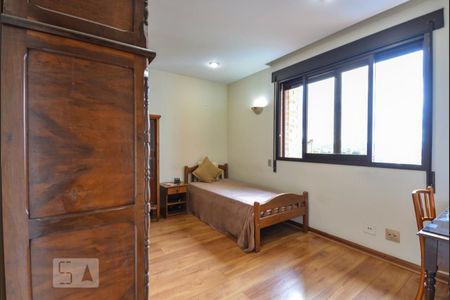 Apartamento à venda com 260m², 4 quartos e 4 vagas Apartamento à venda com 260m², 4 quartos e 4 vagasQuarto