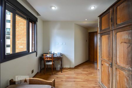 Apartamento à venda com 260m², 4 quartos e 4 vagas Apartamento à venda com 260m², 4 quartos e 4 vagasQuarto