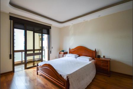 Apartamento à venda com 260m², 4 quartos e 4 vagas Apartamento à venda com 260m², 4 quartos e 4 vagasQuarto