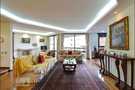 Apartamento à venda com 260m², 4 quartos e 4 vagasSala