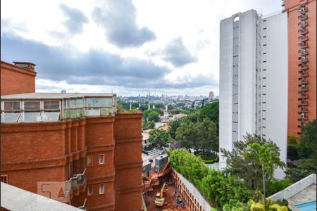 Apartamento à venda com 260m², 4 quartos e 4 vagas Apartamento à venda com 260m², 4 quartos e 4 vagasVista