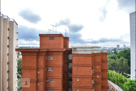 Apartamento à venda com 260m², 4 quartos e 4 vagas Apartamento à venda com 260m², 4 quartos e 4 vagasVista