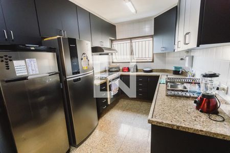 Apartamento à venda com 250m², 3 quartos e 4 vagas Apartamento à venda com 250m², 3 quartos e 4 vagasCozinha