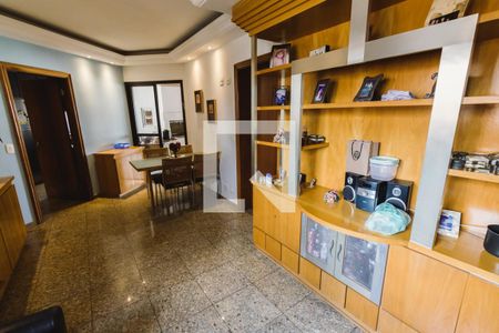 Apartamento à venda com 250m², 3 quartos e 4 vagas Apartamento à venda com 250m², 3 quartos e 4 vagasSala 2