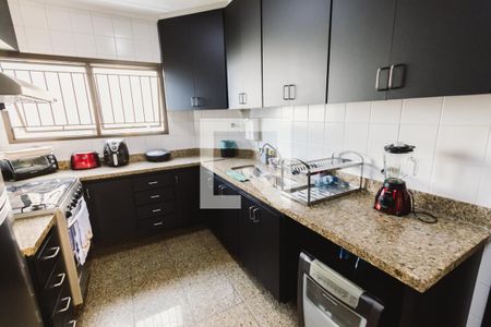 Apartamento à venda com 250m², 3 quartos e 4 vagas Apartamento à venda com 250m², 3 quartos e 4 vagasCozinha