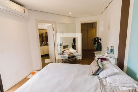 Apartamento à venda com 250m², 3 quartos e 4 vagas Apartamento à venda com 250m², 3 quartos e 4 vagasSuíte 1