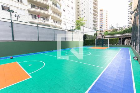 Apartamento à venda com 250m², 3 quartos e 4 vagas Apartamento à venda com 250m², 3 quartos e 4 vagasQuadra Esportiva