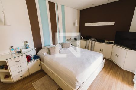 Apartamento à venda com 250m², 3 quartos e 4 vagas Apartamento à venda com 250m², 3 quartos e 4 vagasSuíte 1