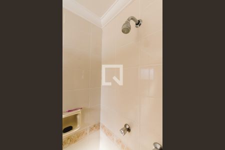 Apartamento à venda com 250m², 3 quartos e 4 vagas Apartamento à venda com 250m², 3 quartos e 4 vagasBanheiro da Suíte 1 Pia