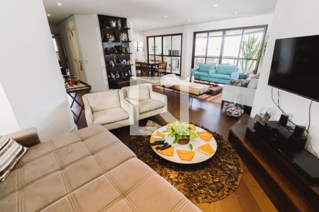 Apartamento à venda com 250m², 3 quartos e 4 vagas Apartamento à venda com 250m², 3 quartos e 4 vagasSala 1