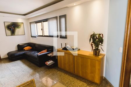 Apartamento à venda com 250m², 3 quartos e 4 vagas Apartamento à venda com 250m², 3 quartos e 4 vagasSala 2