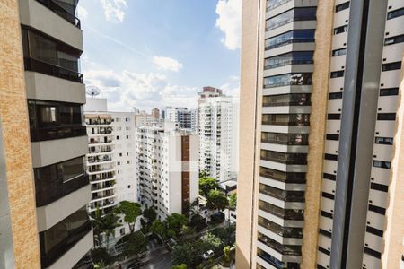 Apartamento à venda com 250m², 3 quartos e 4 vagas Apartamento à venda com 250m², 3 quartos e 4 vagasVaranda Vista