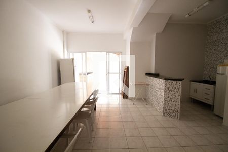 Casa à venda com 100m², 3 quartos e sem vagasalao de festas