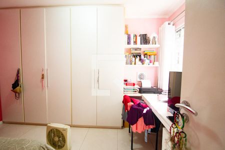 Casa à venda com 100m², 3 quartos e sem vagaquarto 2