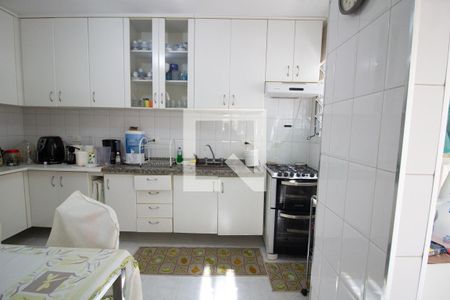 Casa à venda com 100m², 3 quartos e sem vagacozinha