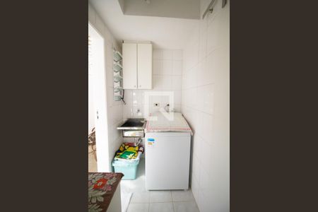 Casa à venda com 100m², 3 quartos e sem vagaarea de serviço