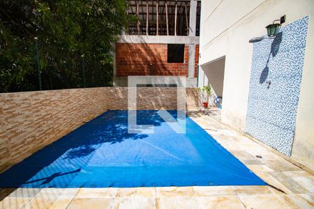 Casa à venda com 100m², 3 quartos e sem vagapiscina