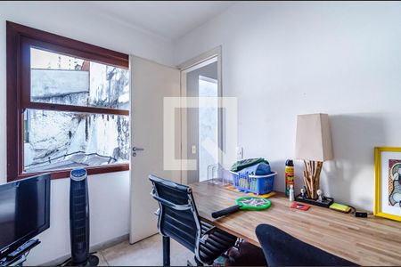 Casa à venda com 170m², 2 quartos e 1 vagaQuarto de serviço