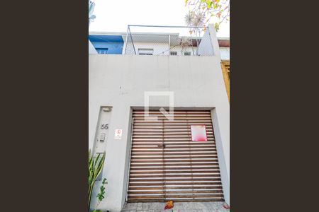 Casa à venda com 170m², 2 quartos e 1 vagaFachada