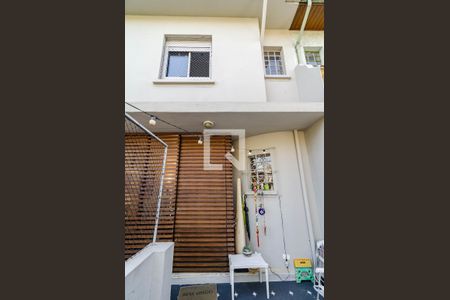 Casa à venda com 170m², 2 quartos e 1 vagaFachada