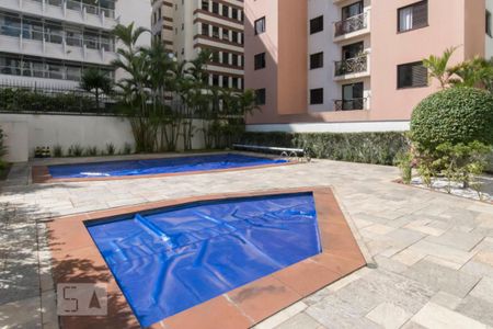 Apartamento à venda com 36m², 1 quarto e 1 vagaÁrea comum - Piscina