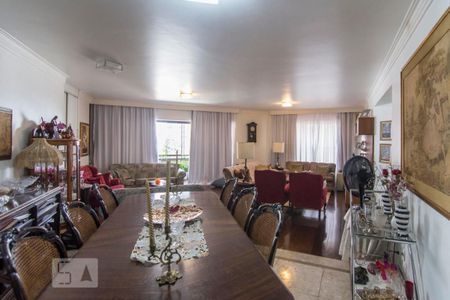 Apartamento à venda com 187m², 4 quartos e 3 vagasSala