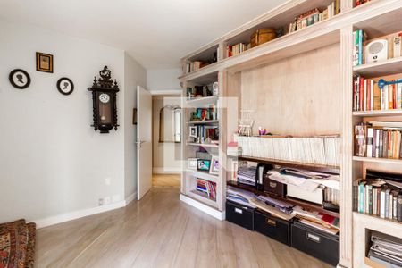 Apartamento à venda com 256m², 4 quartos e 4 vagasQuarto 4