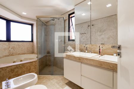 Apartamento à venda com 256m², 4 quartos e 4 vagasBanheiro Suite 3