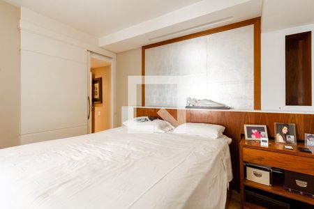 Apartamento à venda com 256m², 4 quartos e 4 vagasSuite 3