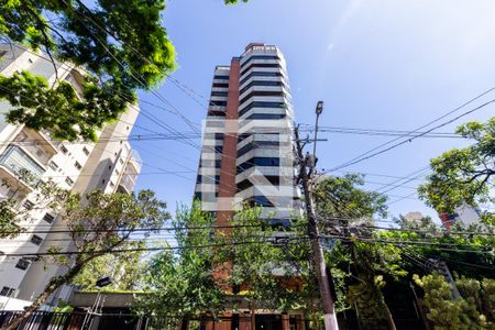 Apartamento à venda com 256m², 4 quartos e 4 vagasFachada