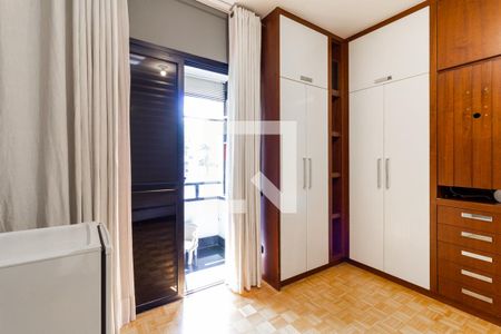 Apartamento à venda com 256m², 4 quartos e 4 vagasSuite 2