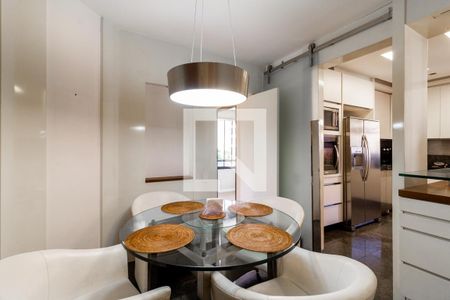 Apartamento à venda com 256m², 4 quartos e 4 vagasCopa