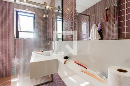 Apartamento à venda com 256m², 4 quartos e 4 vagasBanheiro Suite 1