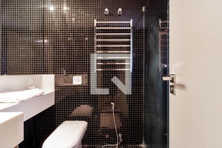 Apartamento à venda com 256m², 4 quartos e 4 vagasBanheiro Suite 2