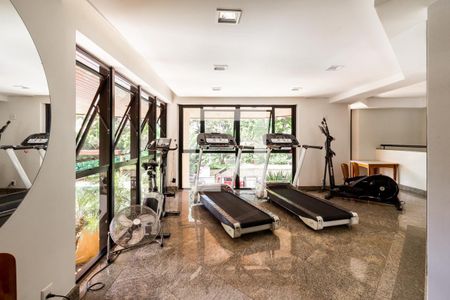 Apartamento à venda com 256m², 4 quartos e 4 vagasAcademia