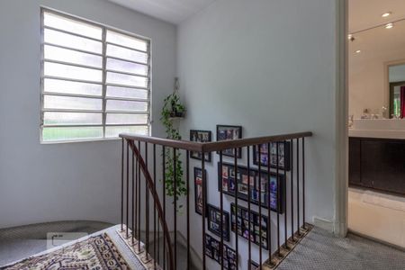 Corredor de casa à venda com 3 quartos, 210m² em Jardim América, São Paulo