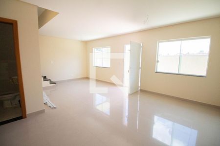 Sala de casa à venda com 3 quartos, 84m² em Vila Primavera, São Paulo