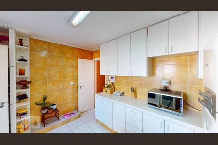 Cozinha de apartamento à venda com 3 quartos, 107m² em Vila Anglo Brasileira, São Paulo